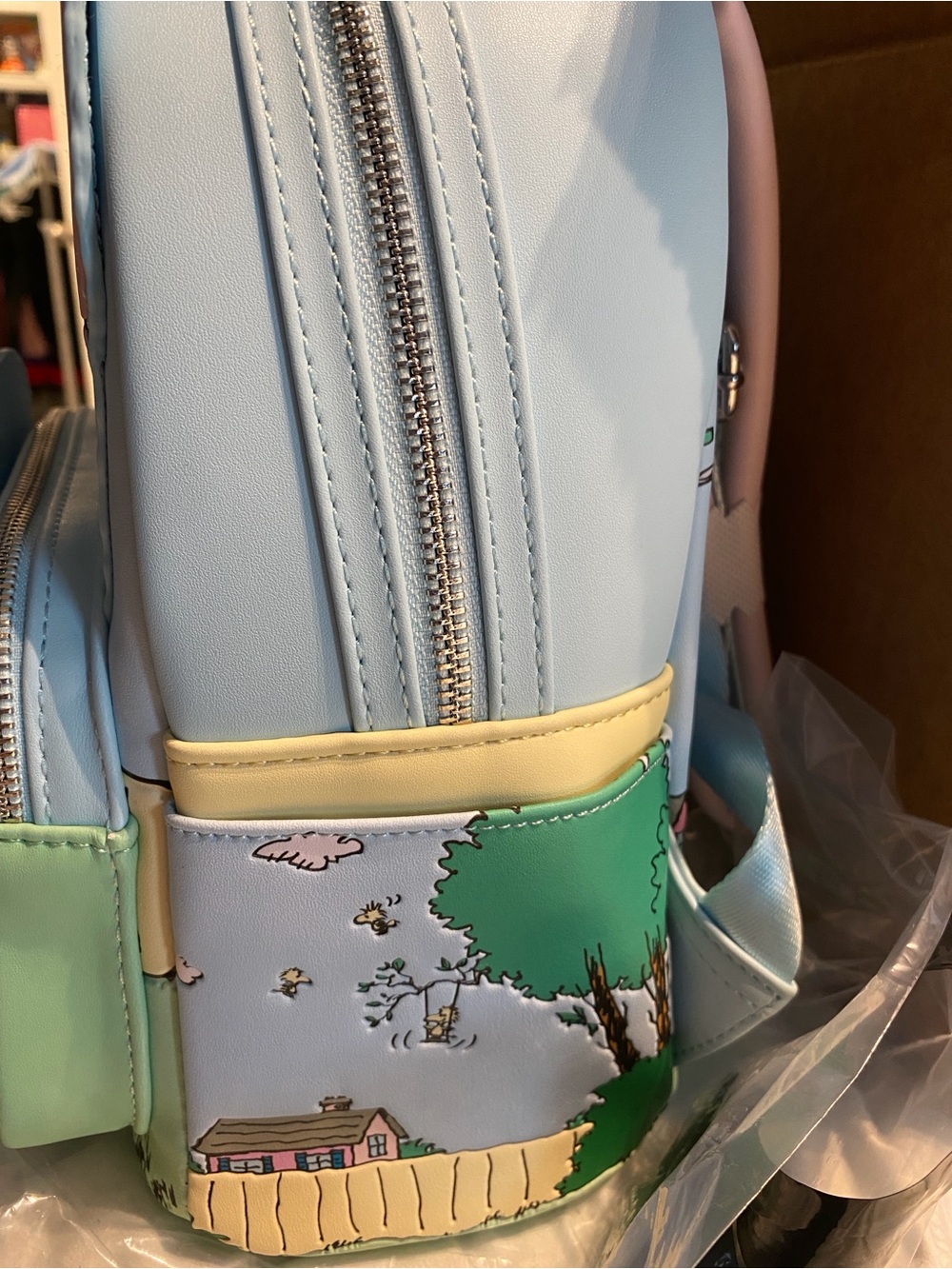 Loungefly Peanuts Kissing Booth Mini Backpack - Pastel Pink & Light Blue - Picture 2 of 4